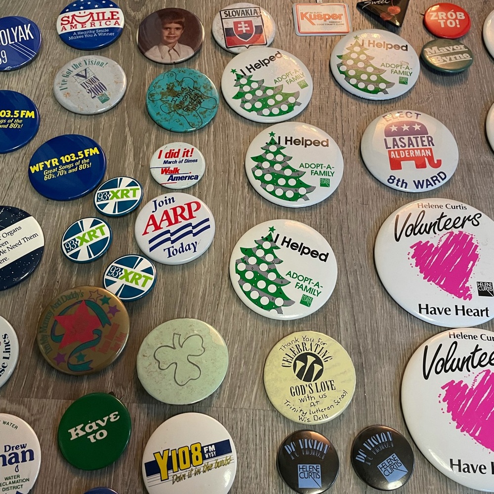 Vintage pin button bundle - Picture 5 of 7